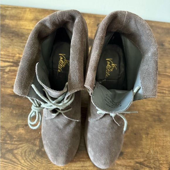 Very Volatile Fold-Over Wedge Leather Booties - Womens Boots Size 10 - Picture 12 of 12